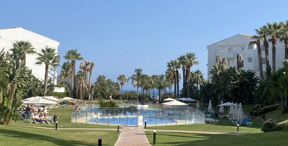 Sale of ground floor apartment in Puerto Banús 34