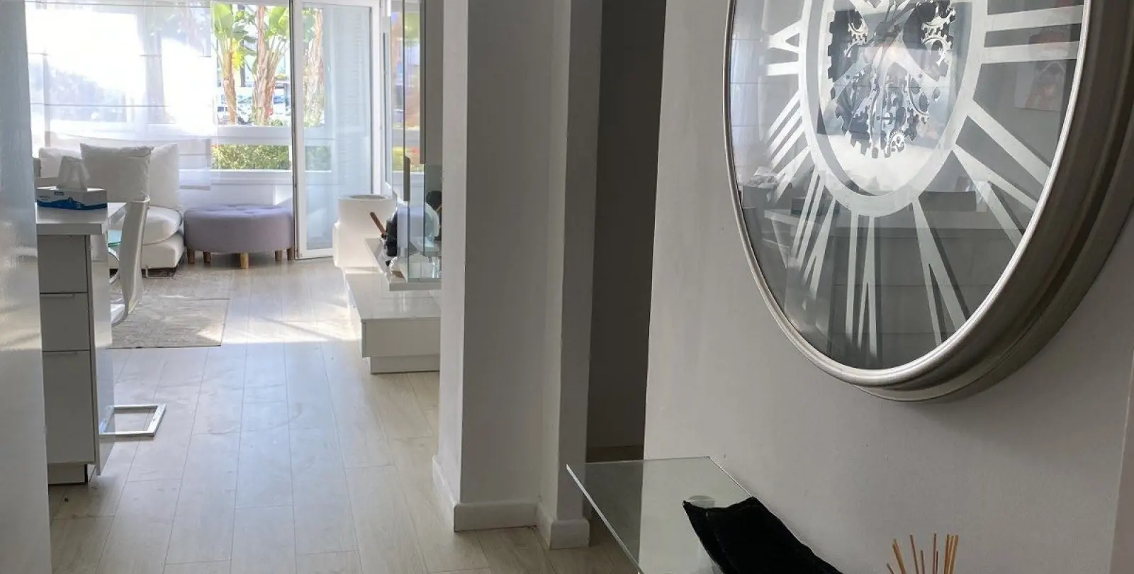 Sale of ground floor apartment in Puerto Banús 2