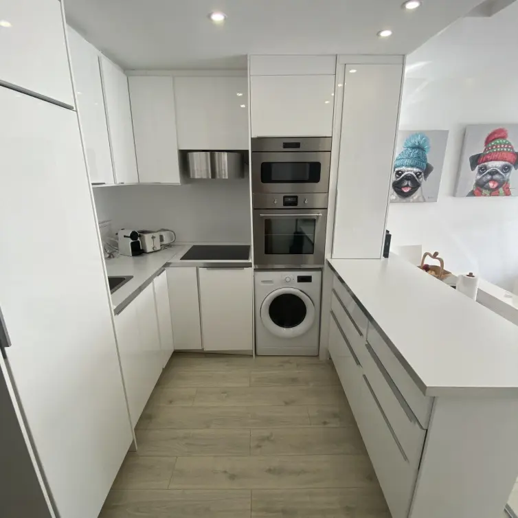 Venta de apartamento en planta baja en Puerto Banús