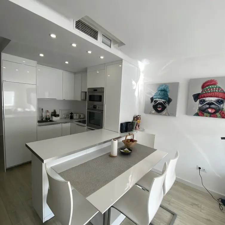 Venta de apartamento en planta baja en Puerto Banús