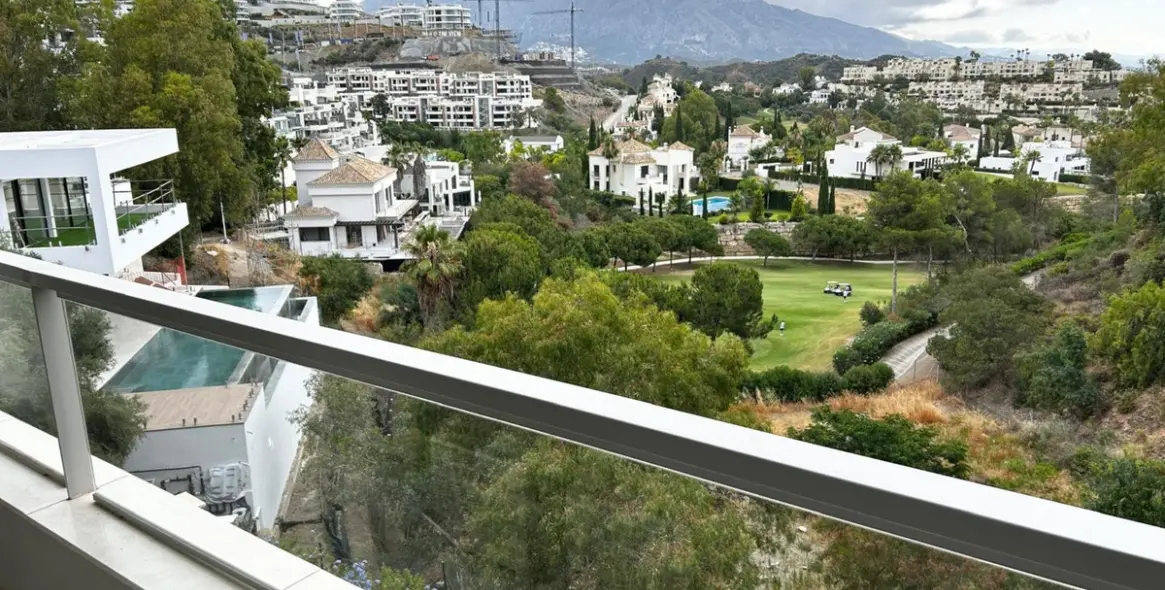 Продажа апартаментов на среднем этаже в La Quinta 6