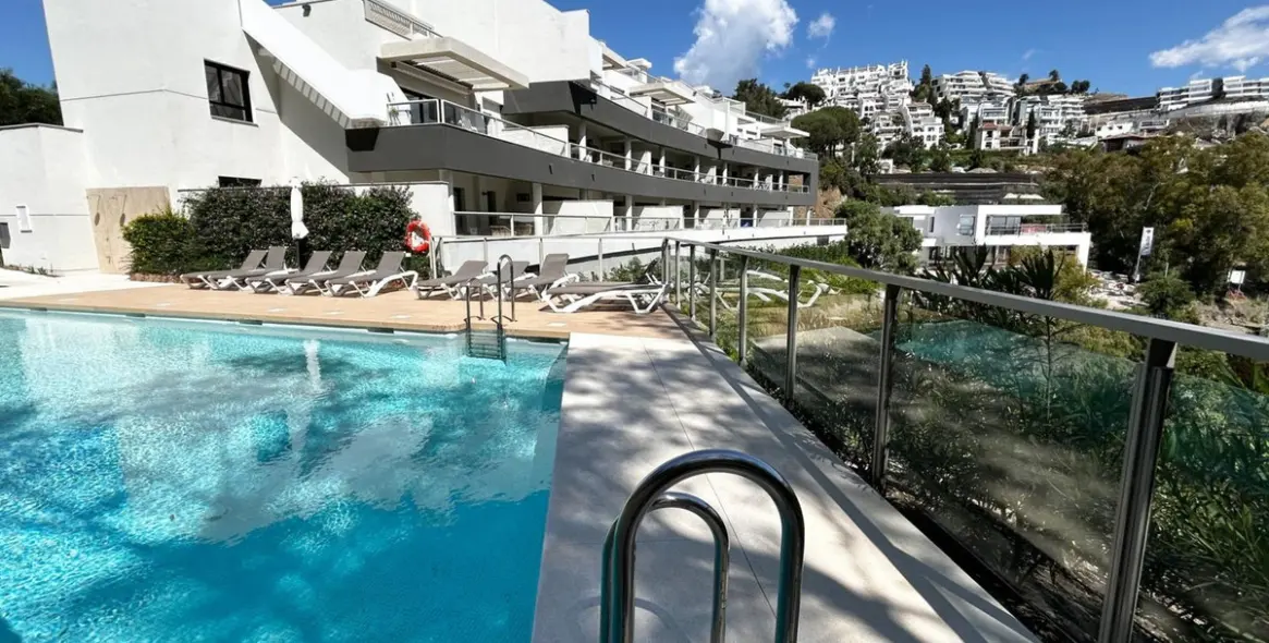 Sale of middle floor apartment in La Quinta 2