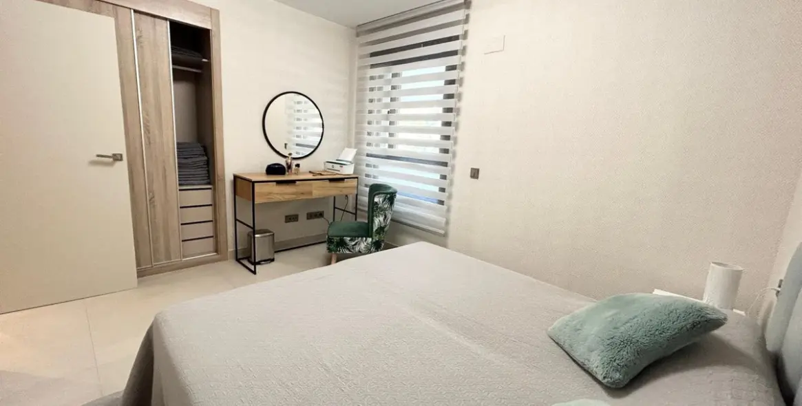 Sale of middle floor apartment in La Quinta 25