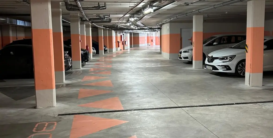 Sale of middle floor apartment in La Quinta 35