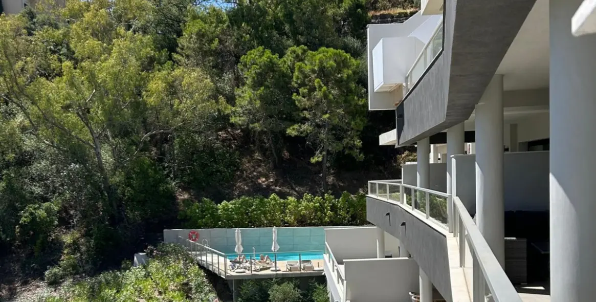 Sale of middle floor apartment in La Quinta 43