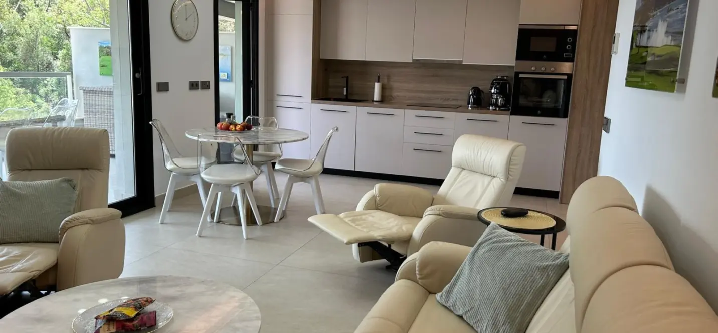 Sale of middle floor apartment in La Quinta 2