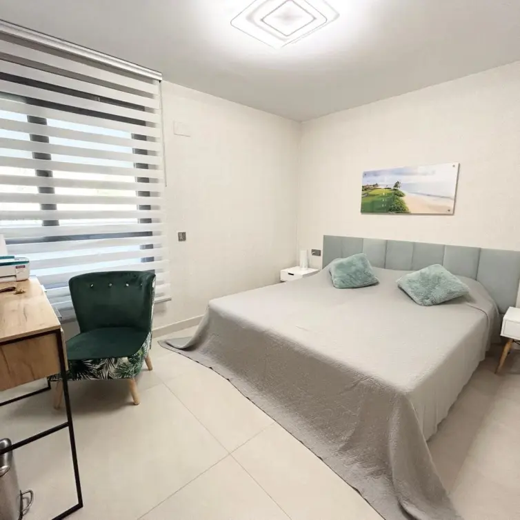 Sale of middle floor apartment in La Quinta