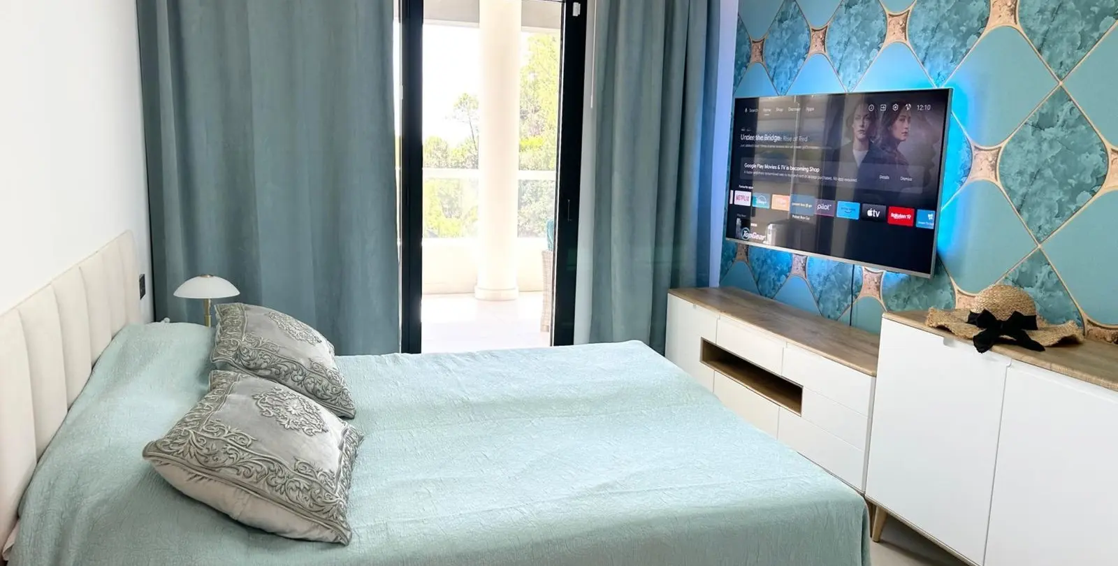 Sale of middle floor apartment in La Quinta 7
