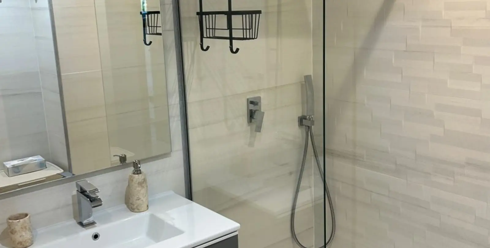 Sale of middle floor apartment in La Quinta 14