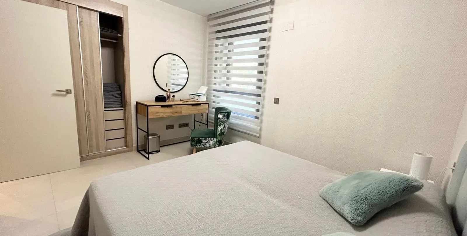 Sale of middle floor apartment in La Quinta 25