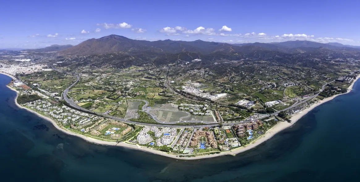 Продажа апартаментов на среднем этаже в Estepona 16