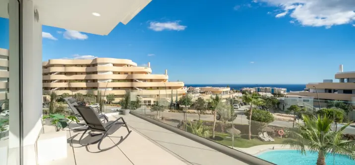 Продажа апартаментов на среднем этаже в Fuengirola 0