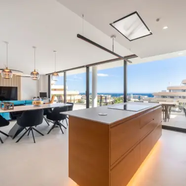 Продажа апартаментов на среднем этаже в Fuengirola