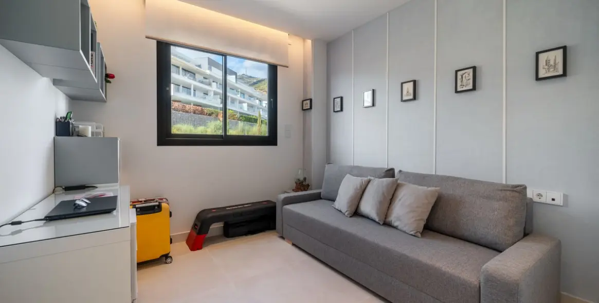 Venta de apartamento en planta media en Fuengirola 25