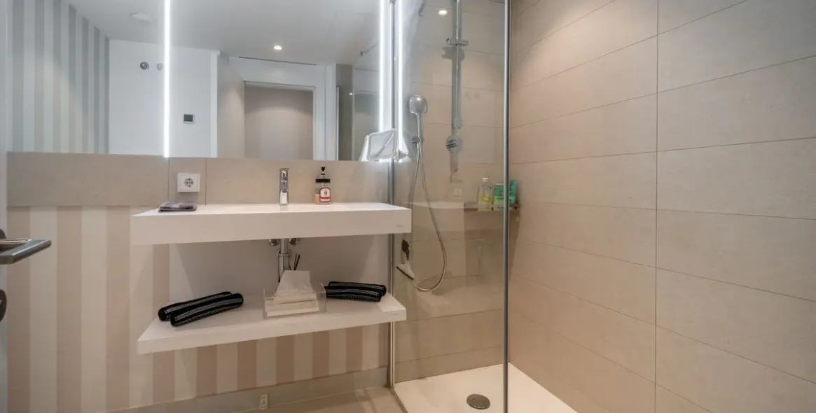 Venta de apartamento en planta media en Fuengirola 31