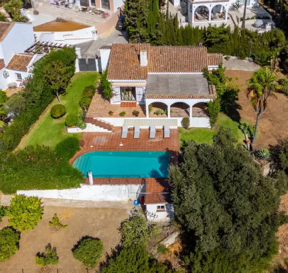 Oтдельно стоящая вилла R5198512