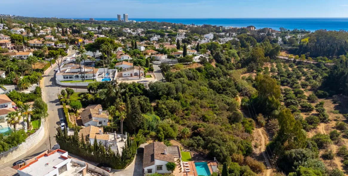 Продажа  отдельно стоящей виллы в Marbella East (район Elviria) 4