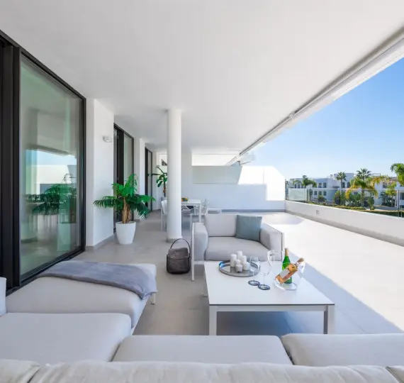 Продажа апартаментов на среднем этаже в Estepona