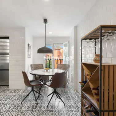 Sale of middle floor apartment in San Pedro de Alcántara