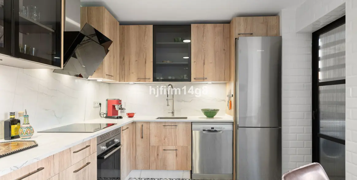 Sale of middle floor apartment in San Pedro de Alcántara 8