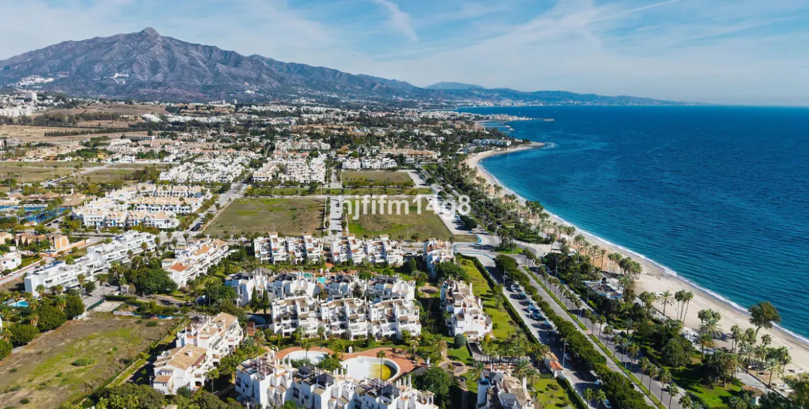 Sale of middle floor apartment in San Pedro de Alcántara 30