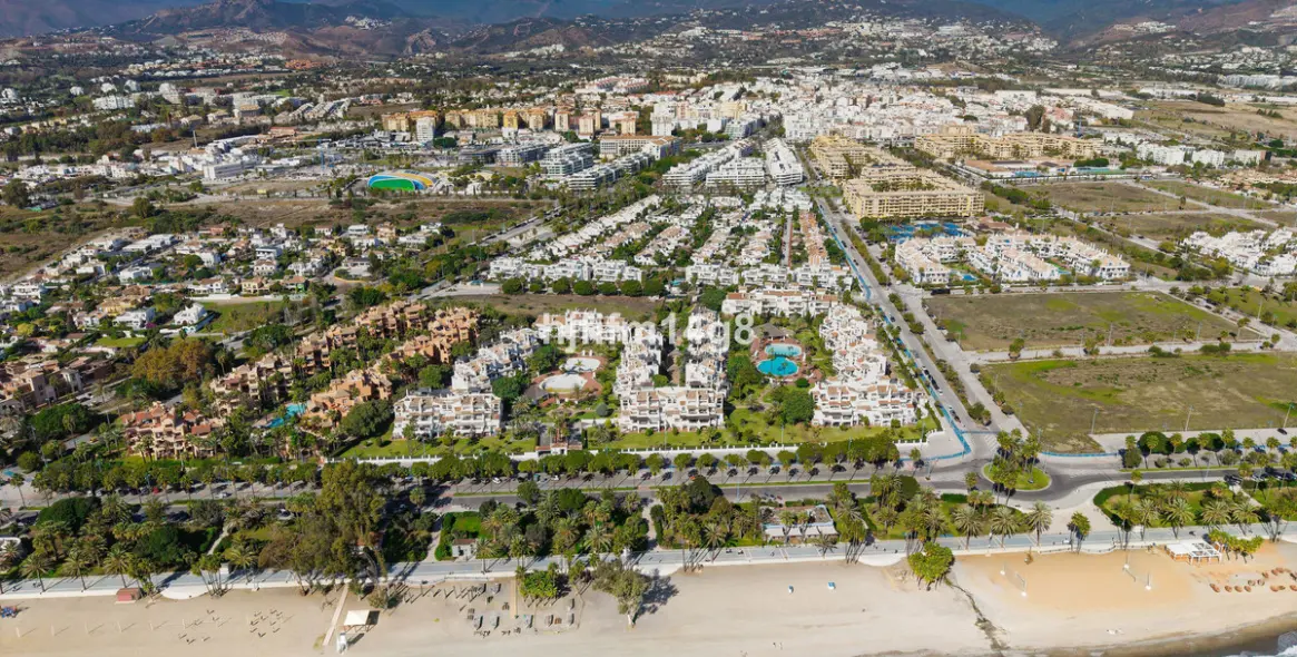 Sale of middle floor apartment in San Pedro de Alcántara 31