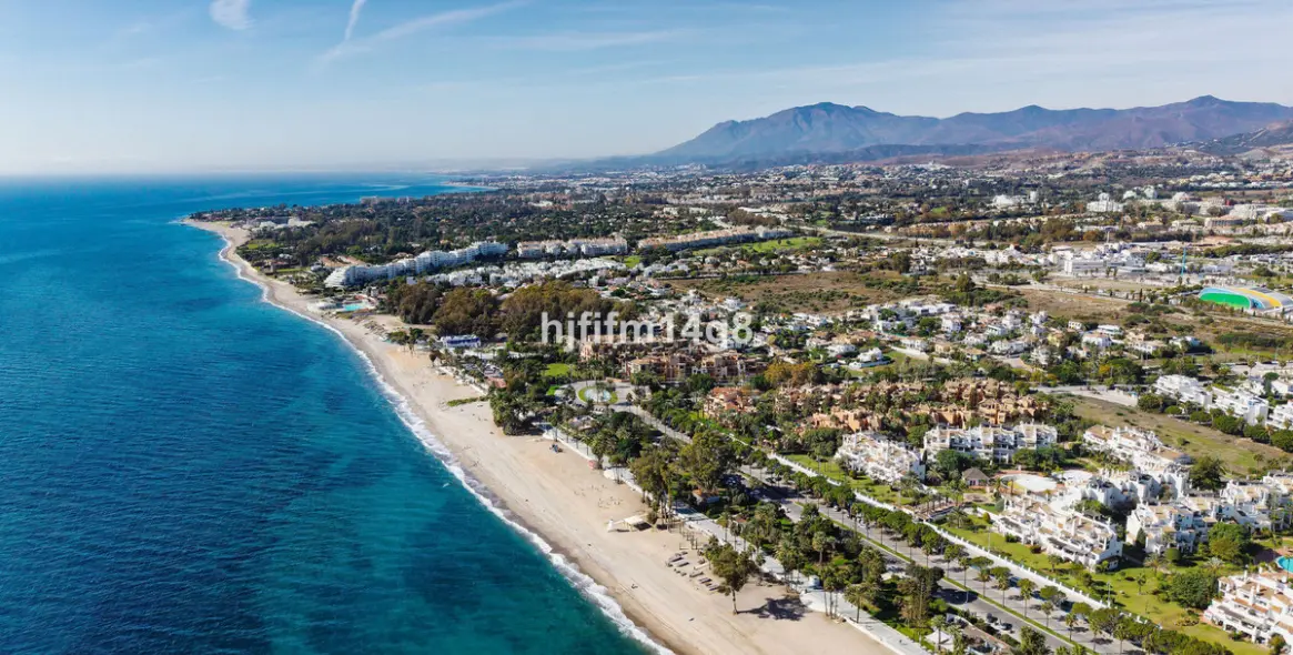 Sale of middle floor apartment in San Pedro de Alcántara 32