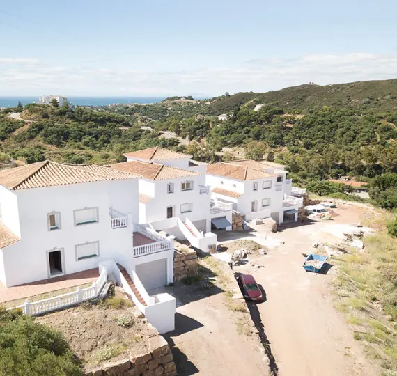 Sale of detached villa in Estepona