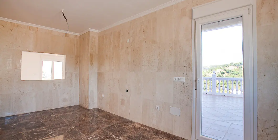 Sale of detached villa in Estepona 8