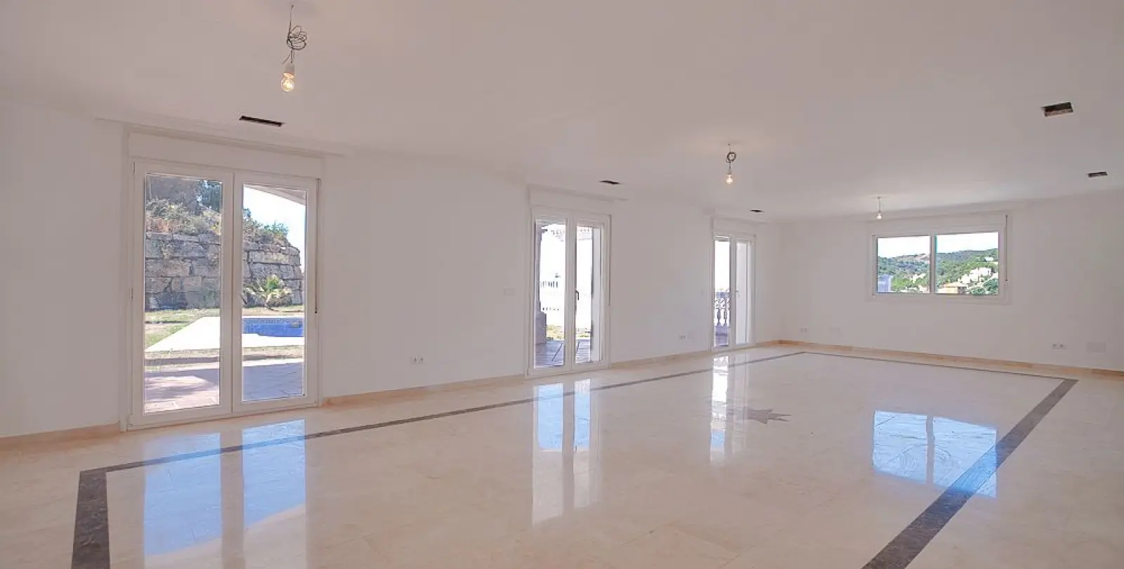 Sale of detached villa in Estepona 7