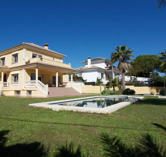 Sale of detached villa in Alhaurín de la Torre