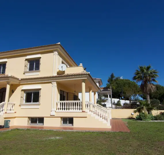 Sale of detached villa in Alhaurín de la Torre
