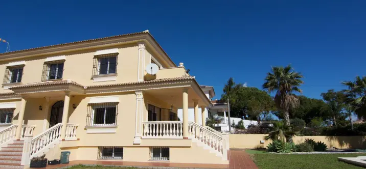 Sale of detached villa in Alhaurín de la Torre 3