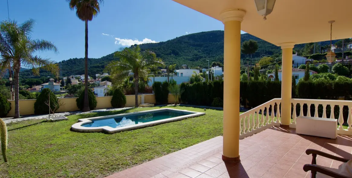 Sale of detached villa in Alhaurín de la Torre 12