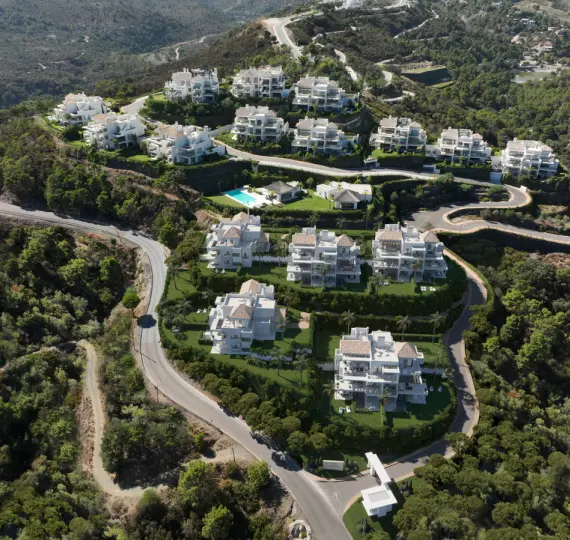 Sale of ground floor apartment in Benahavís