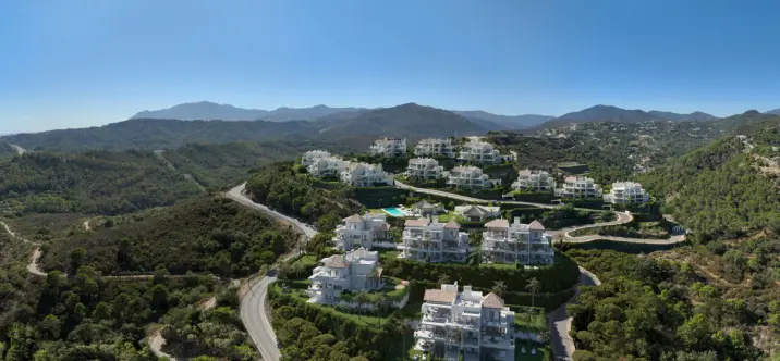 Sale of ground floor apartment in Benahavís 1