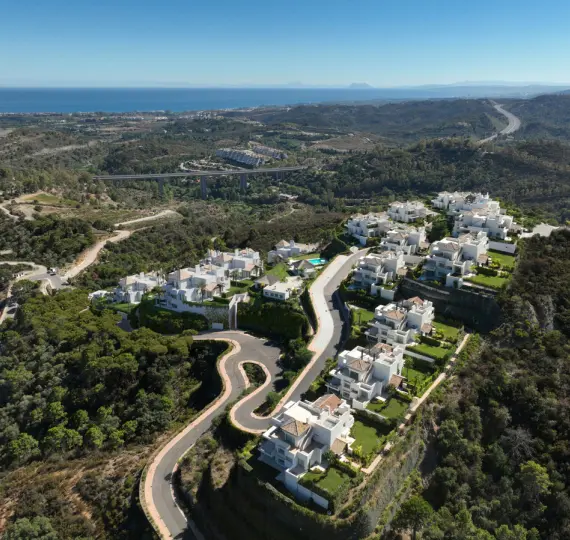 Sale of ground floor apartment in Benahavís