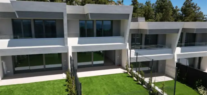 Townhouse R5228707 1