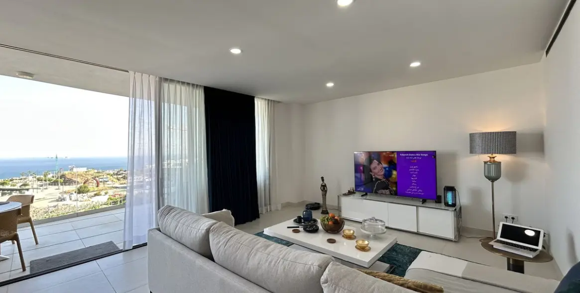 Sale of middle floor apartment in Higueron 6