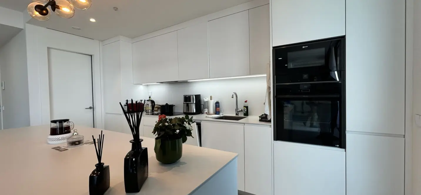 Sale of middle floor apartment in Higueron 4