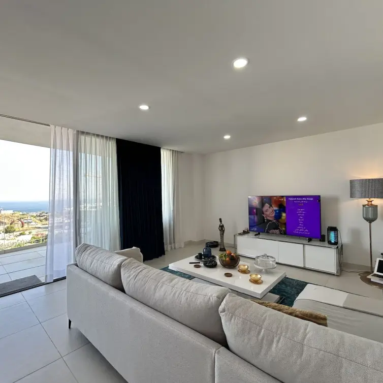 Sale of middle floor apartment in Higueron