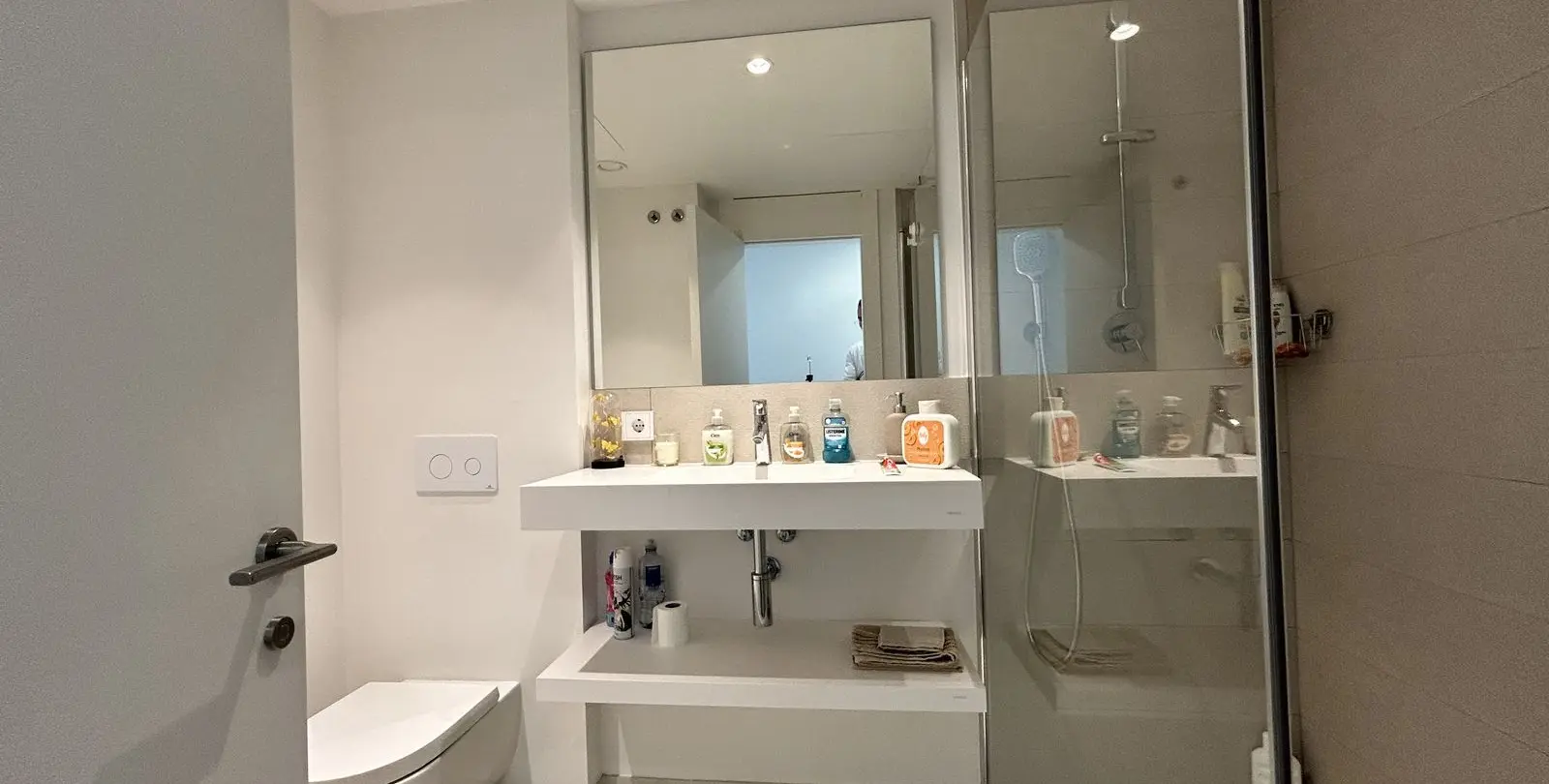 Sale of middle floor apartment in Higueron 15