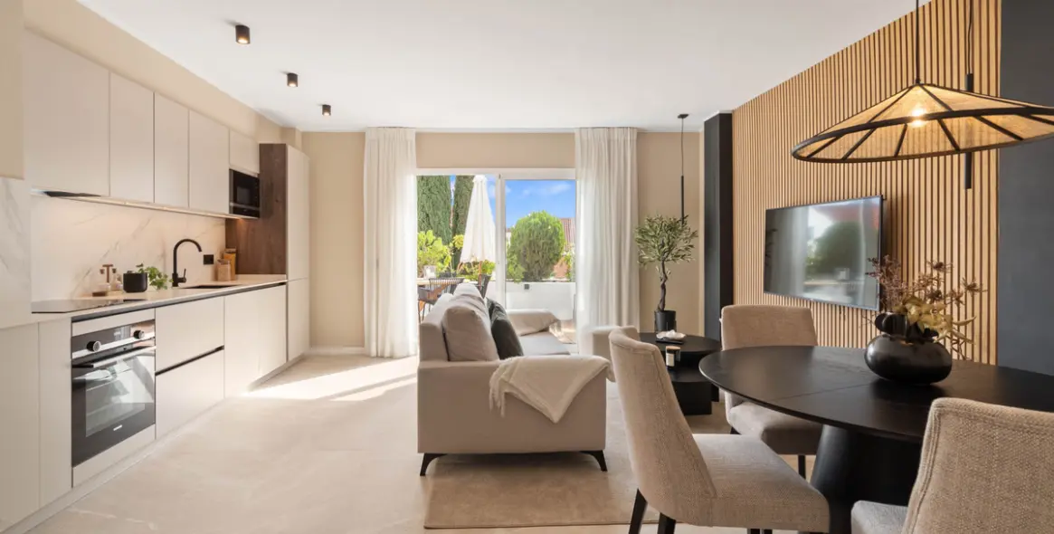 Venta de apartamento en planta media en Nueva Andalucía 8