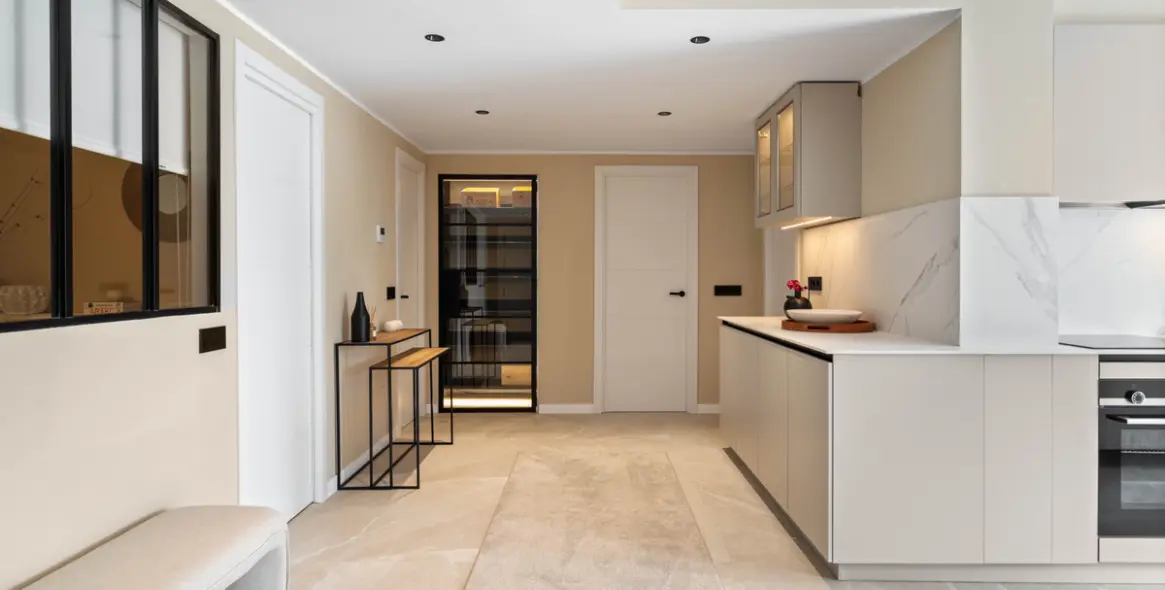 Venta de apartamento en planta media en Nueva Andalucía 14