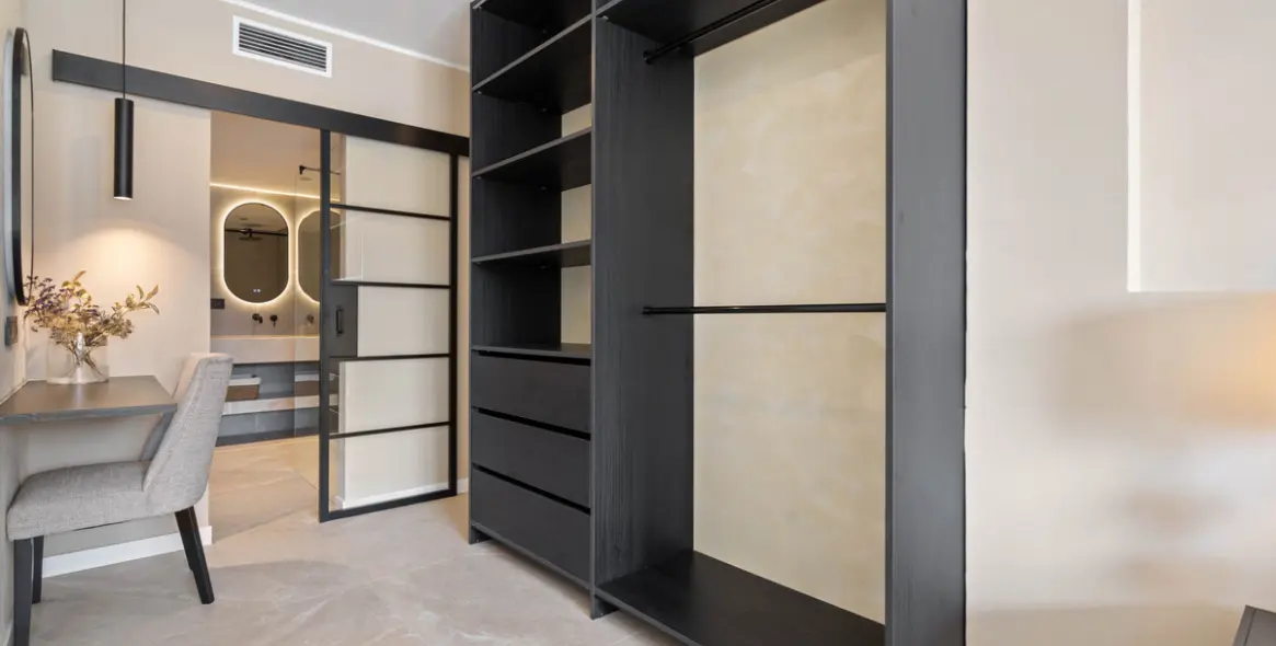 Venta de apartamento en planta media en Nueva Andalucía 17