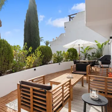 Venta de apartamento en planta media en Nueva Andalucía