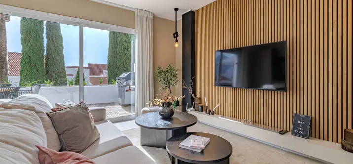 Sale of middle floor apartment in Nueva Andalucía 1
