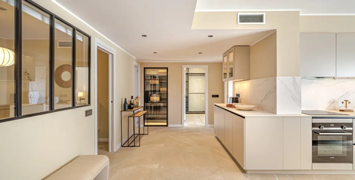 Venta de apartamento en planta media en Nueva Andalucía 9