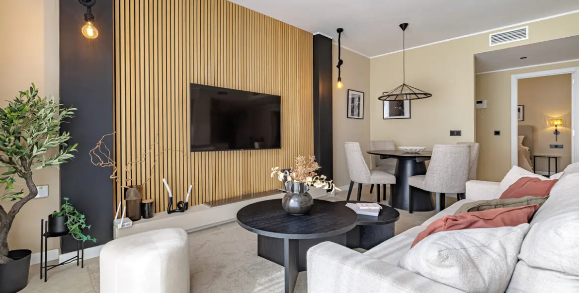 Venta de apartamento en planta media en Nueva Andalucía 13