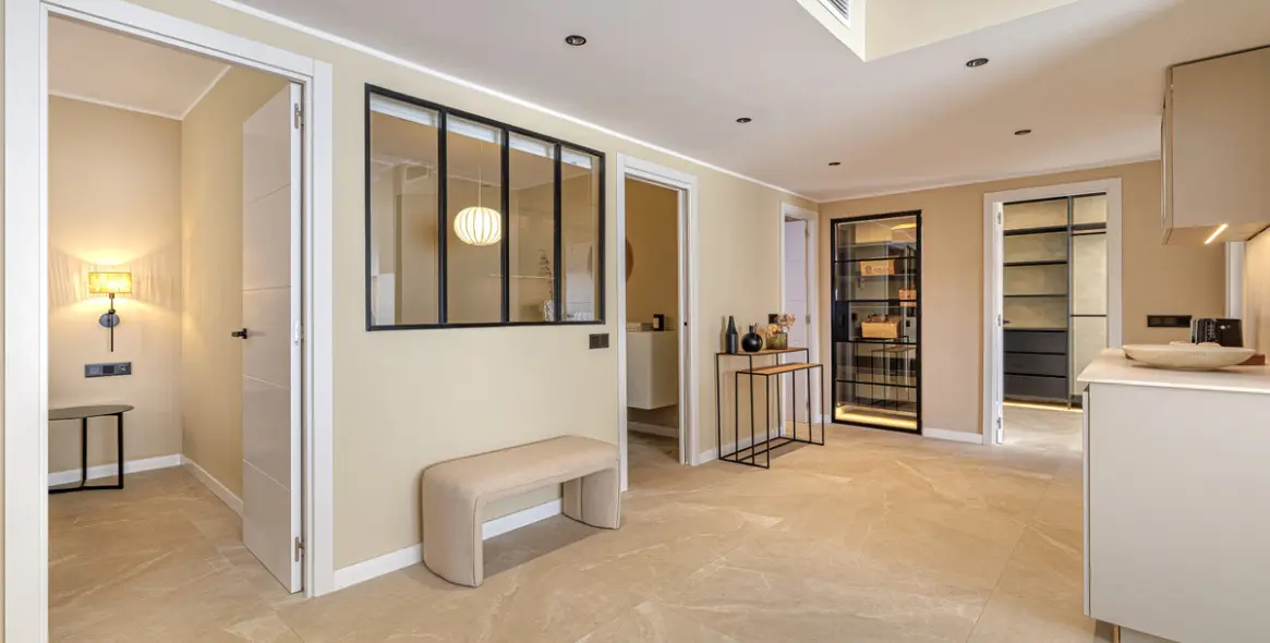 Venta de apartamento en planta media en Nueva Andalucía 18